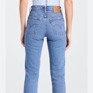 Levi’s Wedgie Straight